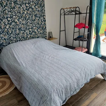 A La Campagne, 5 Minutes De L'autoroute 펜션