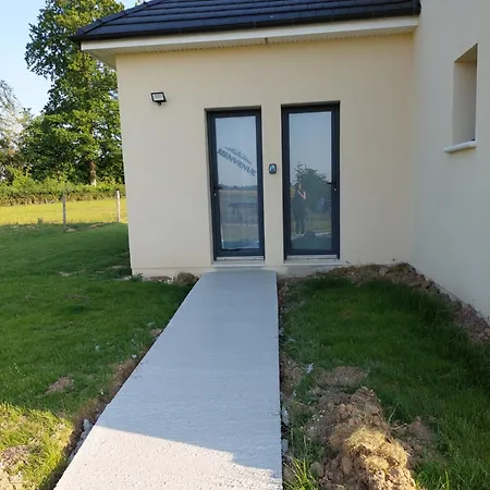 à La Campagne, 5 Minutes De L'autoroute Hébergement de vacances