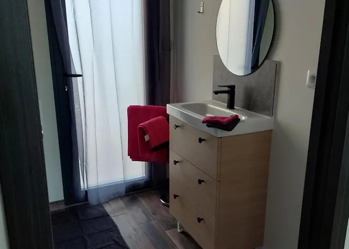 à La Campagne, 5 Minutes De L'autoroute Hébergement de vacances *