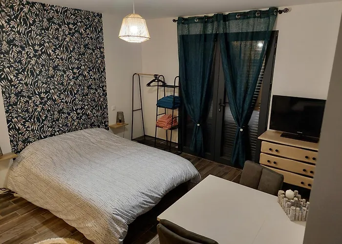 à La Campagne, 5 Minutes De L'autoroute *